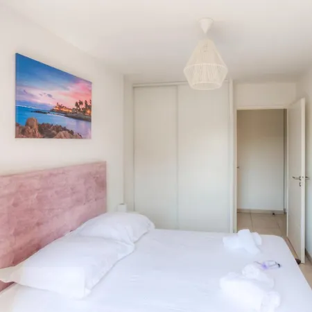 La Signature Prive Climatise Apartment *